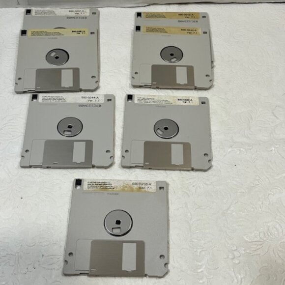 VTG 1991 Apple Computer System Macintosh 7 Disk Set Ver 7.1, 914-0363-B, - Picture 4 of 9